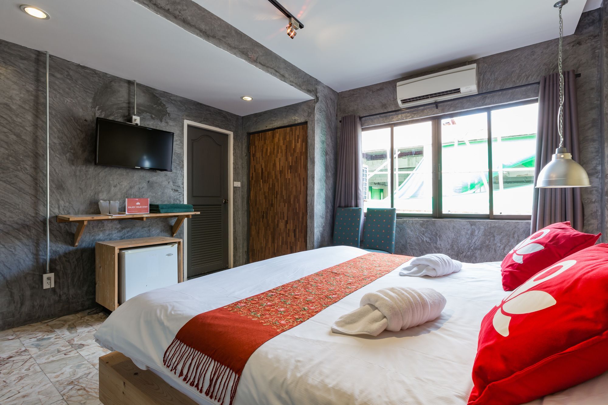 Zen Rooms Roundabout Karon Beach Phuket Bagian luar foto