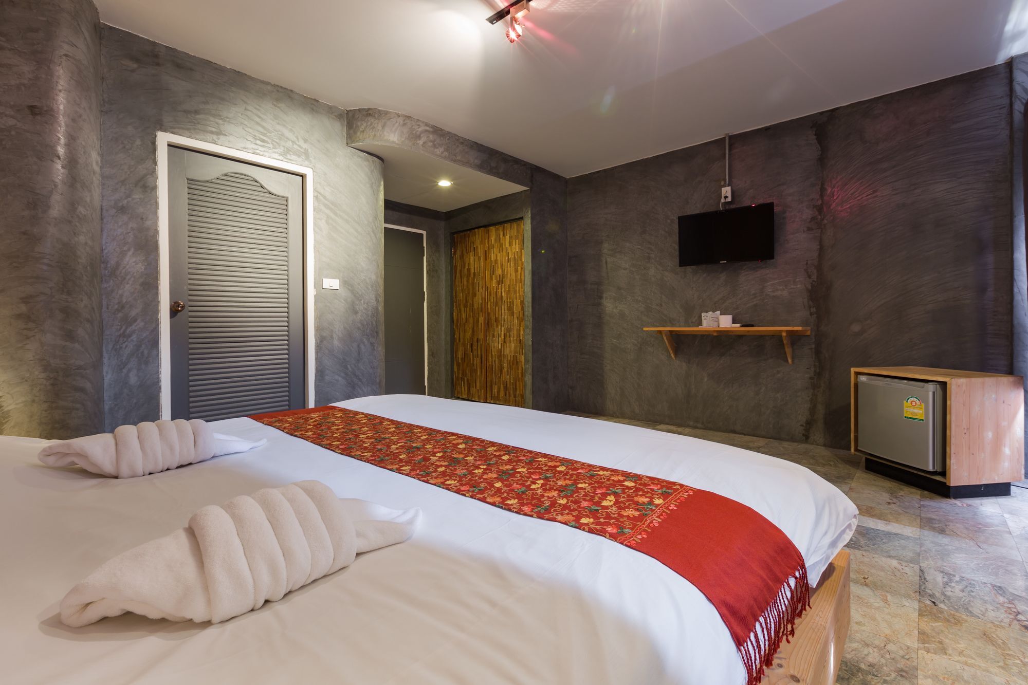 Zen Rooms Roundabout Karon Beach Phuket Bagian luar foto